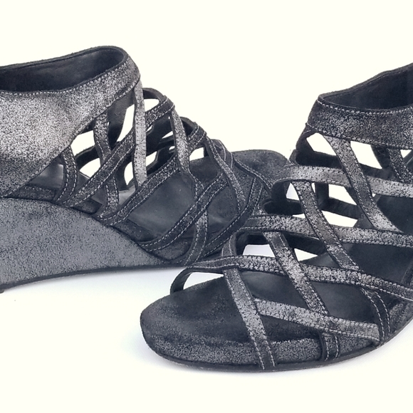 Eileen Fisher Cage Strappy Leather Wedge Sandal Metallic Grey Black Sz 9 - Picture 7 of 13